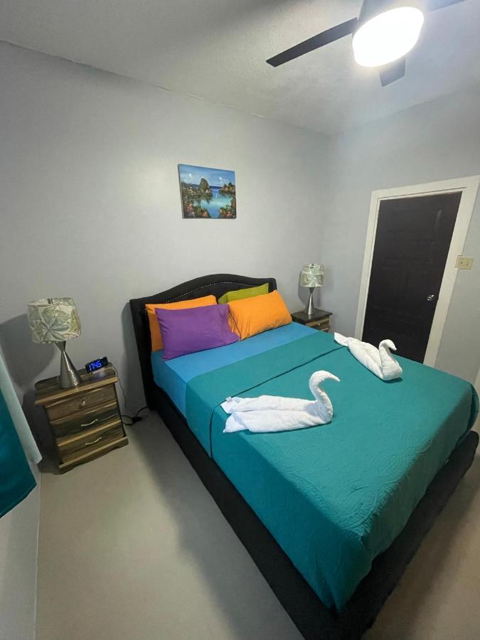 Jamrock Suites Kingston Exterior foto