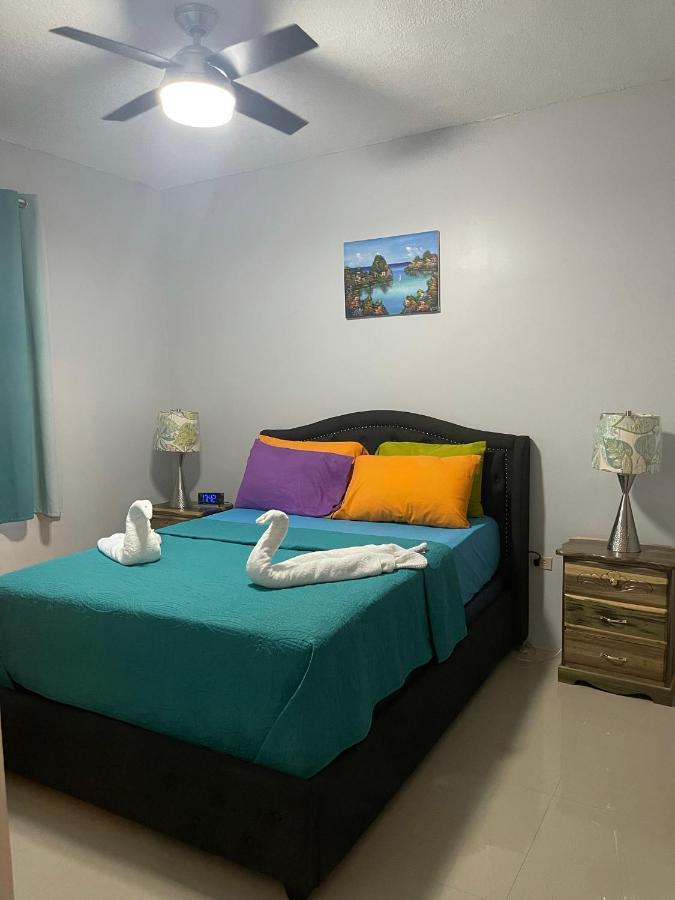 Jamrock Suites Kingston Exterior foto
